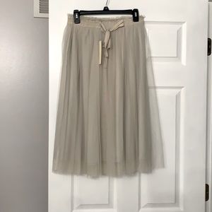 Lauren Conrad New with tags cream midi tulle skirt small